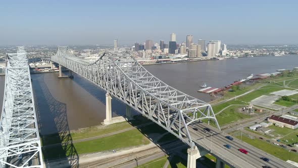 Aerial view of Greater New Orleans Bridge alt