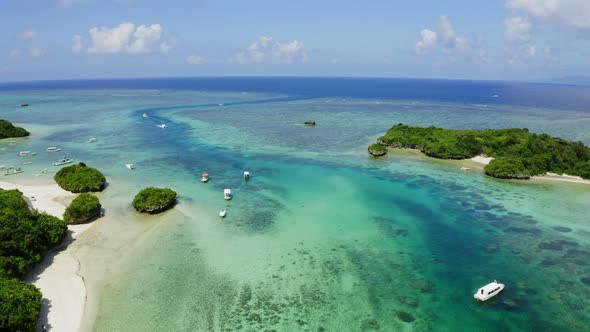 Kabira Bay in ishigaki island alt