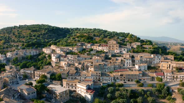 Condojanni Hamlet on the Mountains alt