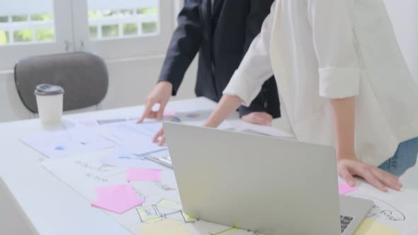 creative agency business brain storm meeting presentation Team discussing alt