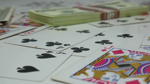 Poker And Money On The Table alt