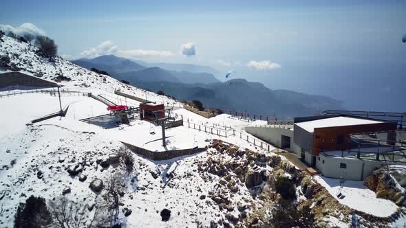Drone view on world famous paragliding spot in Oludeniz, Fethiye, Turkey alt