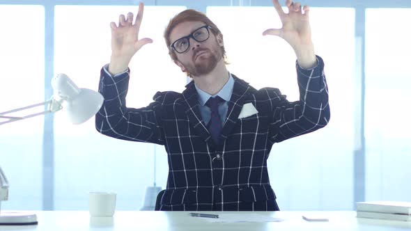 Serious Man Thinking about new Idea, Brainstorming alt