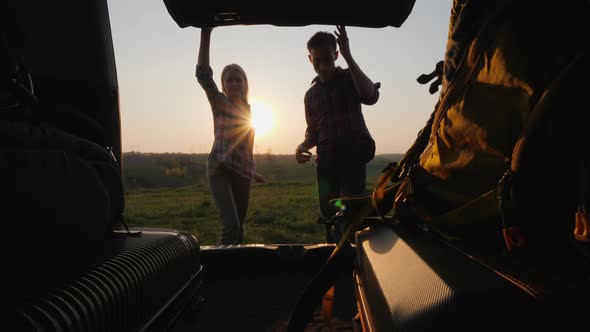 Arrival at the Place of Vacation alt