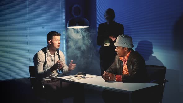 Offender Grabbing the Gun and Threatening To Harm Detectives During Interrogation Process alt