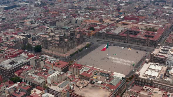 Elevated Flying View of Catedral Metropolitana De La Ciudad De Mexico and Plaza De La Constitucion alt
