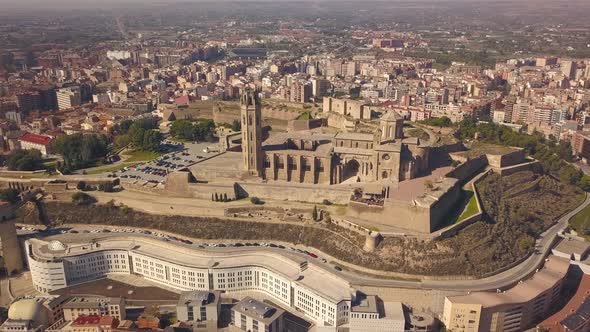 The Seu Vella Cathedral in Lleida alt