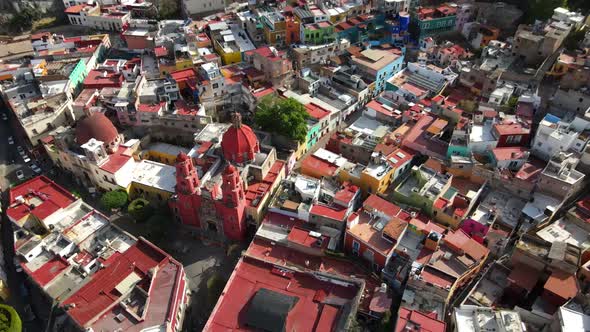 Guanajuato drone shot 4k, church From above, Mexico alt