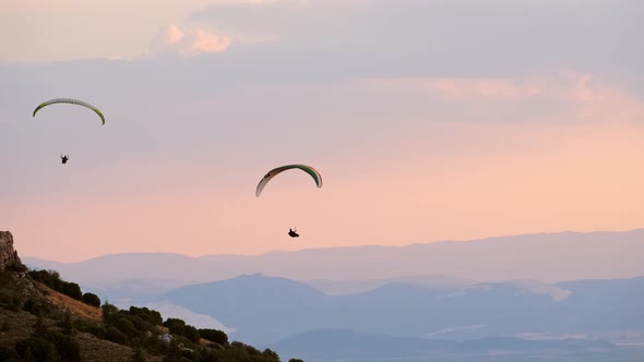 Paragliding in Sky alt