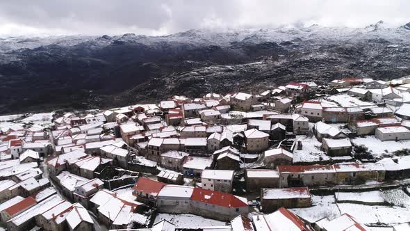 Snowy Mountain Viillage alt