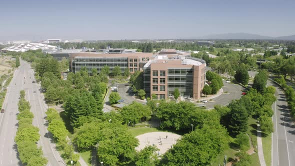 Aerial View of Spectacular Work Environment in Mountain View California alt