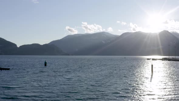 Squamish Waterfront Where Howe Sound Meets The River Bc Canada Sunrays Above Mountaintop alt
