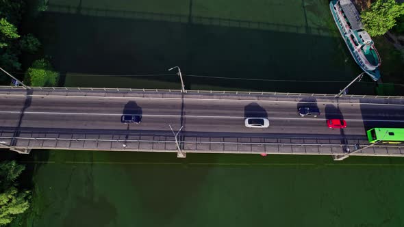 Traffic Jam on a Car Bridge alt