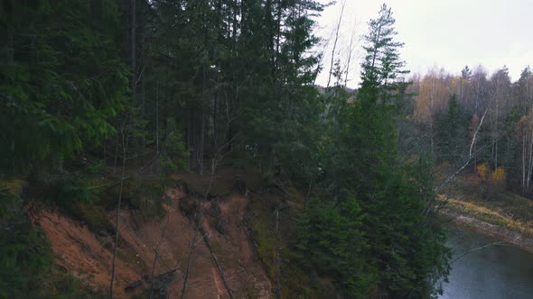 Erglu Cliffs and Great View on the Gauja River Cesis, Latvia alt