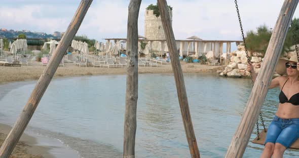 Swinging During Summer Holiday alt