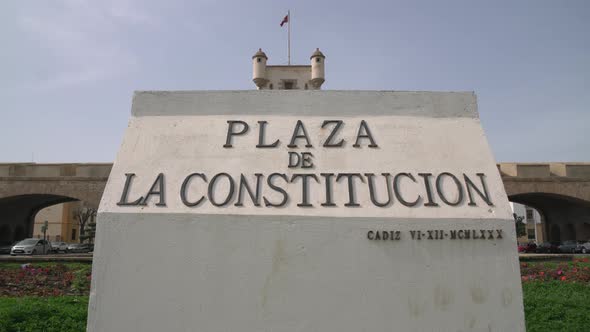 The name plaque in Constitution Square, Cadiz alt