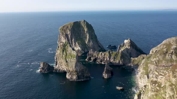 Flying Towards Cnoc Na Mara Lurking Fear and Tormore Island at Glenlough Bay Between Port and Ardara alt