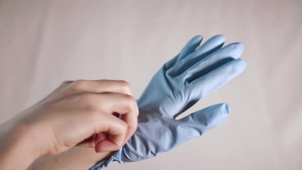 Dressing Medical Blue Gloves alt