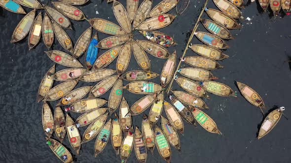 Aerial view of Wooden fishing boats along the Buriganga, Dhaka, Bangladesh. alt