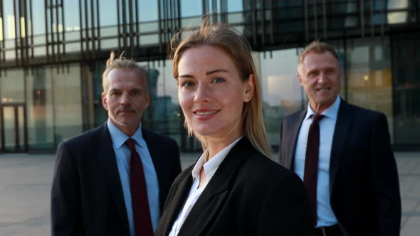 Beautiful Smiling Confident Young Caucasian Woman Looking at Camera, Millennial Professional alt