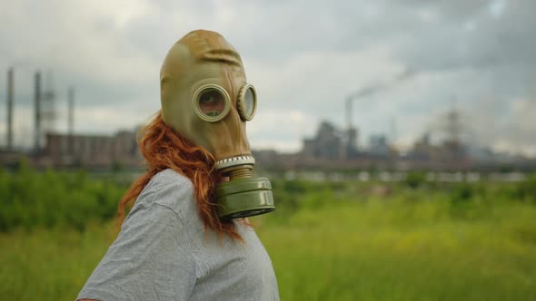 Environmental Pollution Ecological Disaster Nuclear War Post Apocalypse Concept alt