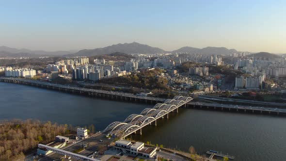 Seoul Dongjak Gu Han River Bridge Traffic