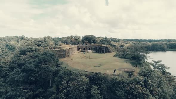 Drone footage of abandoned Fort at Panama's biggest river entrance alt