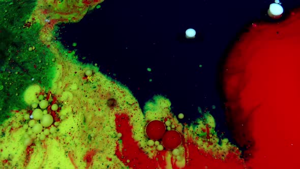 Abstract Pattern  Oil Surface Moving Surface Liquid Paint Splashing Reaction alt