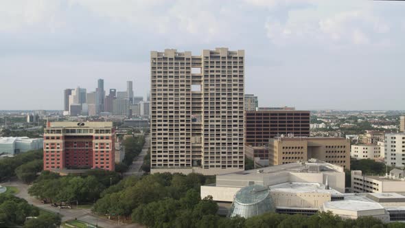 Establishing aerial shot of the museum district in Houston, Texas alt