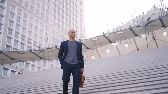 Cinematic footage of a young successful business man alt