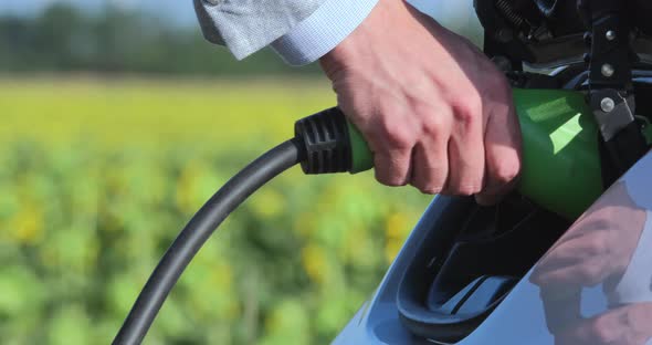 Electric vehicle charging. alt