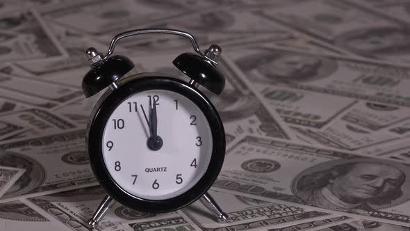 Time is money - 4K alt