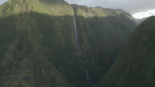 Aerial view of a waterfall (La Cascade Blanche), Saint Benoit, Reunion. alt