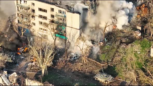 Russian Tank Destroys Civilian Building. Tank Blows Up The House. Mariupol, Ukraine War