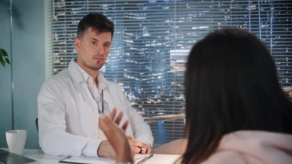 Family Consultant Listening to Black Woman Telling About Her Difficulties in Life alt