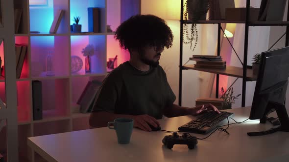 Cyber Game Addicted Man Competition Fun Emotional alt