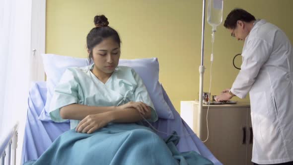 Doctor Take Care of Patient at Hospital or Medical Clinic alt