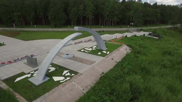 The Broken Ring Is a Complex of Memorial Structures at the Borders of the Battle for Leningrad alt