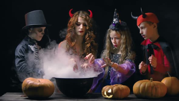 Creepy Halloween Cooking  alt