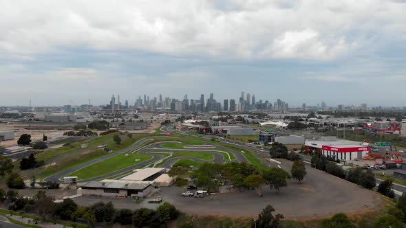 Daylight Drone shot capturing the whole city of Melbourne from Skyview. alt