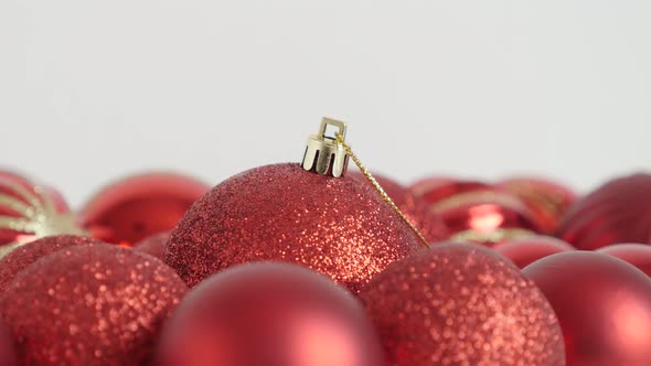 Shallow DOF various red baubles 4K titling video alt