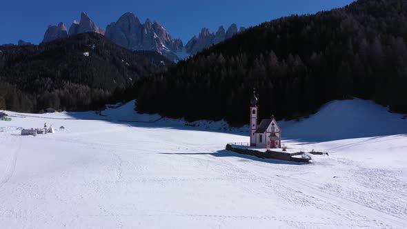 Church of St John and Dolomites in Winter alt
