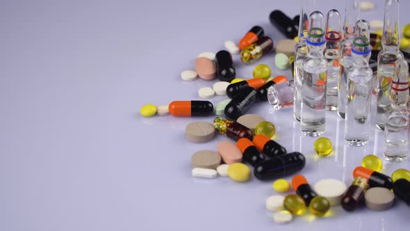 Medical Pills and Capsules alt