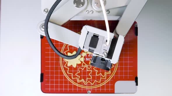 3d Printer Printing Objects Yellow Form Closeup alt