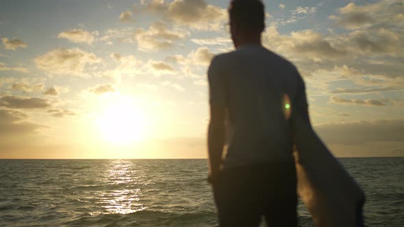 Contemplating Sea alt