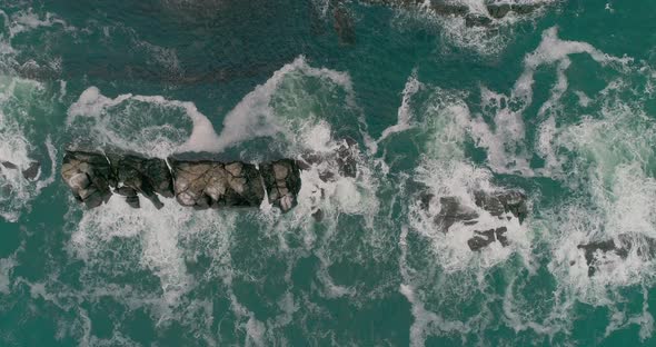 Drone over the Reef alt