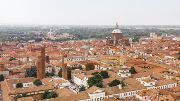 Cityscape of Pavia alt
