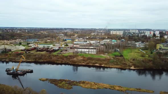 In The River Port Of Vitebsk 17 alt