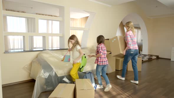 Family with Kids Moving In. alt