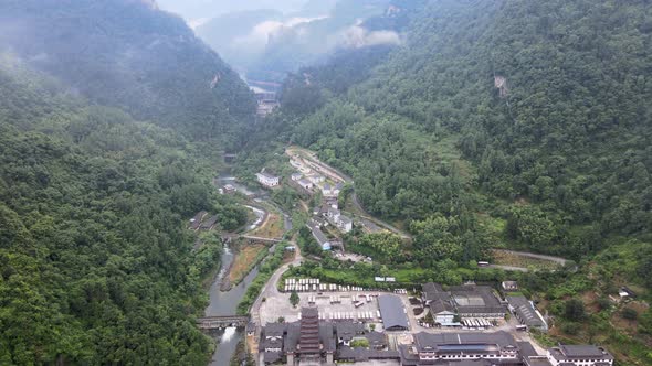 Zhangjiajie Mountain Road alt